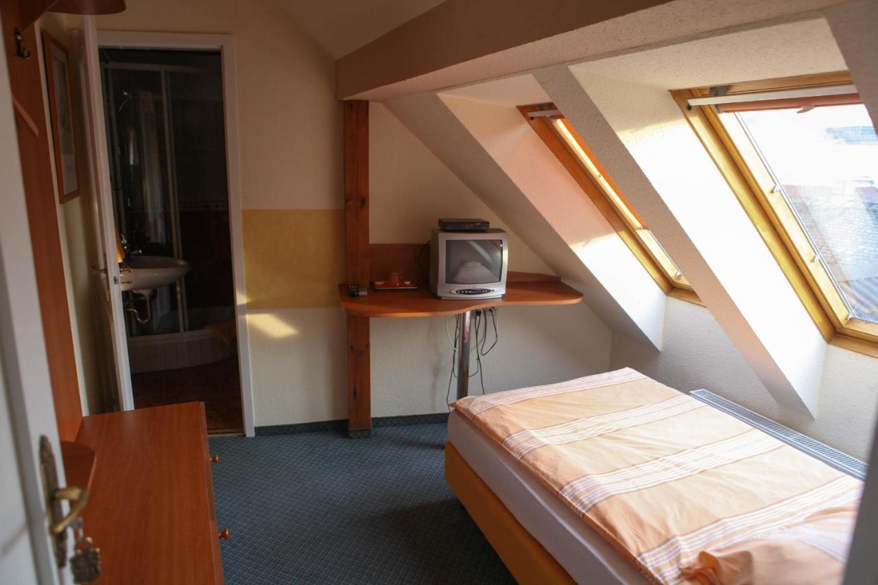 Barokk Antik Guest House Kecskemét Esterno foto